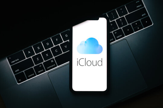 Langganan iCloud atau Beli iPhone dengan Penyimpanan Besar?